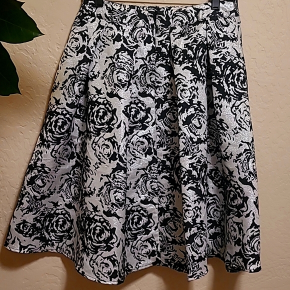 Nyla & Noelle Floral Brocade Party Skirt L - Picture 3 of 6